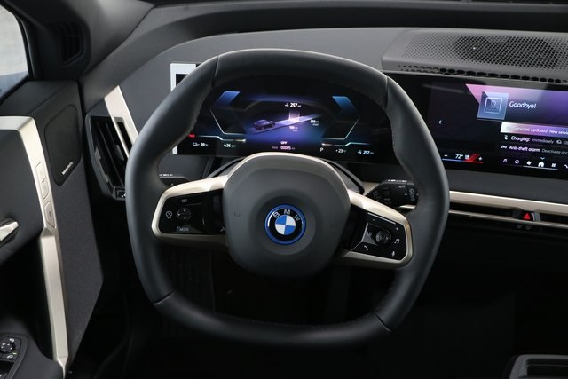 2025 Bmw iX photo 16