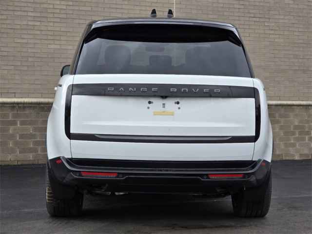 2025 Land Rover Range Rover SE photo 3