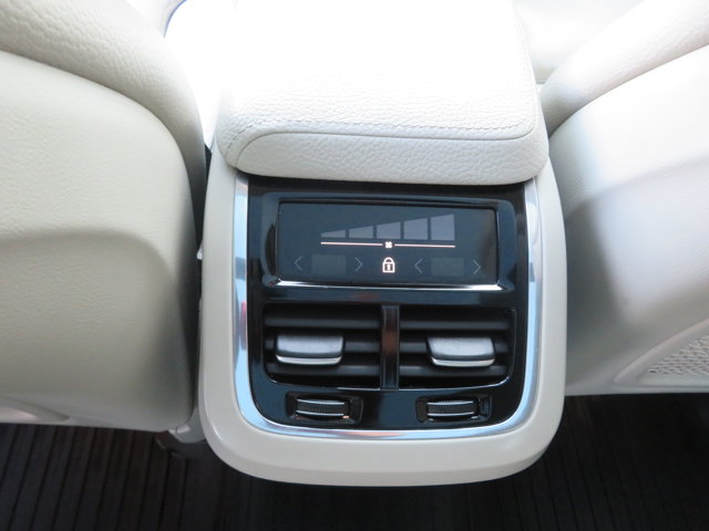 2018 Volvo XC60 Inscription photo 22