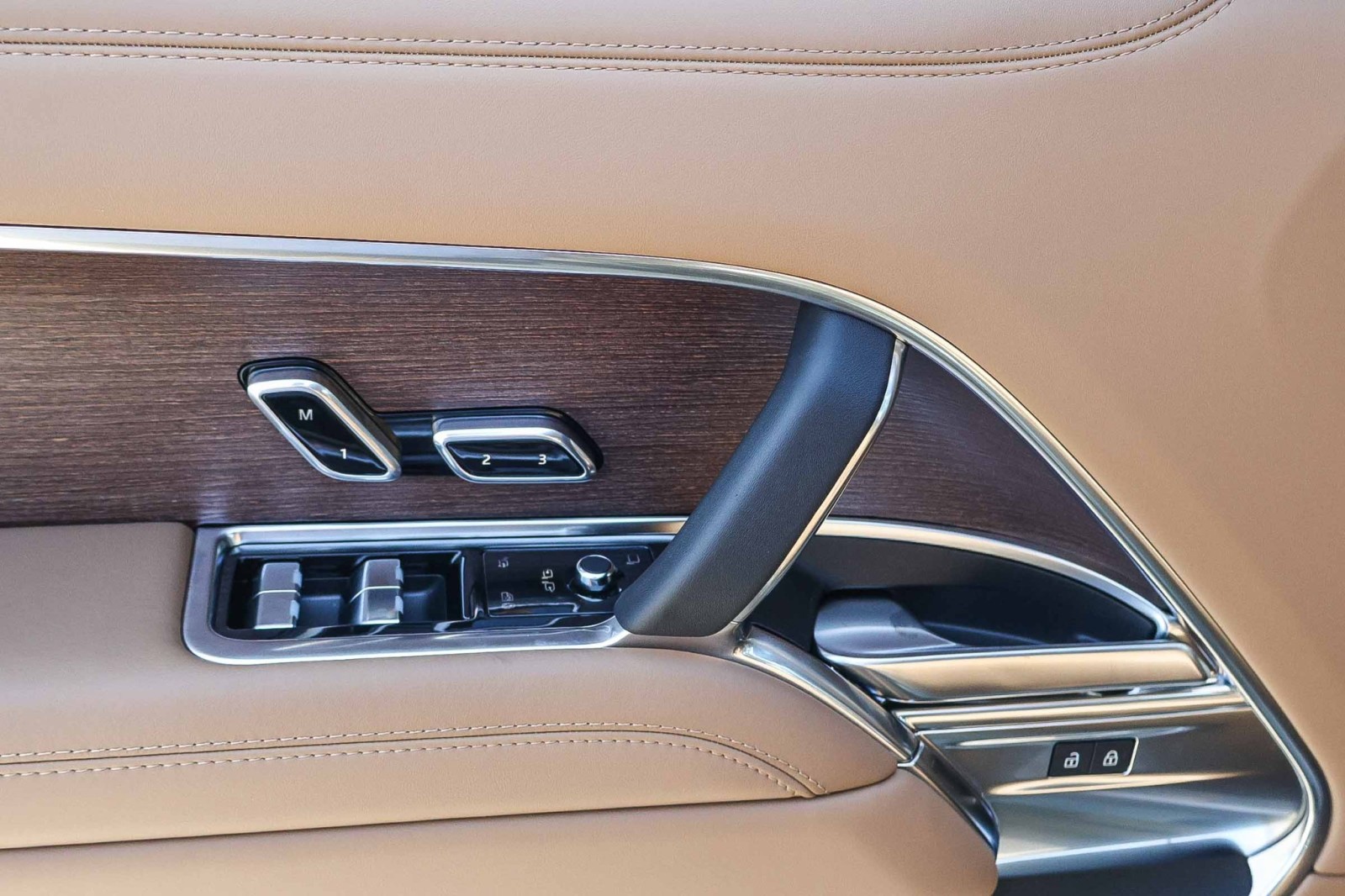 2025 Land Rover Range Rover SE photo 20