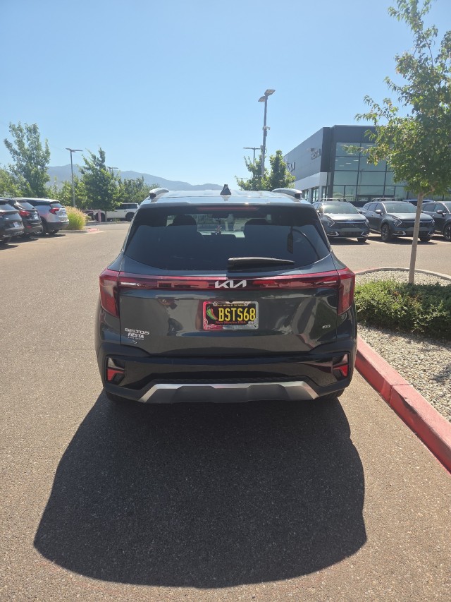 Used 2024 GRAVITY GR Kia EX image 5