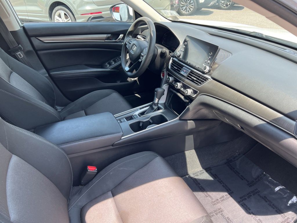 2018 Honda Accord LX 1.5T photo 8