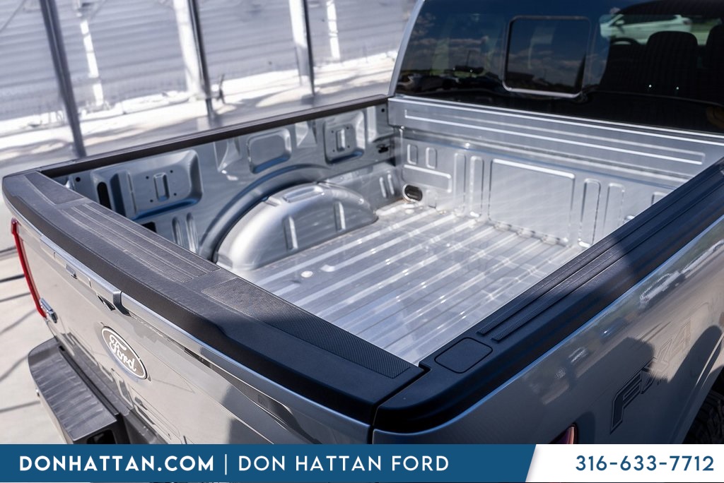 2025 Ford F-150 XLT photo 8