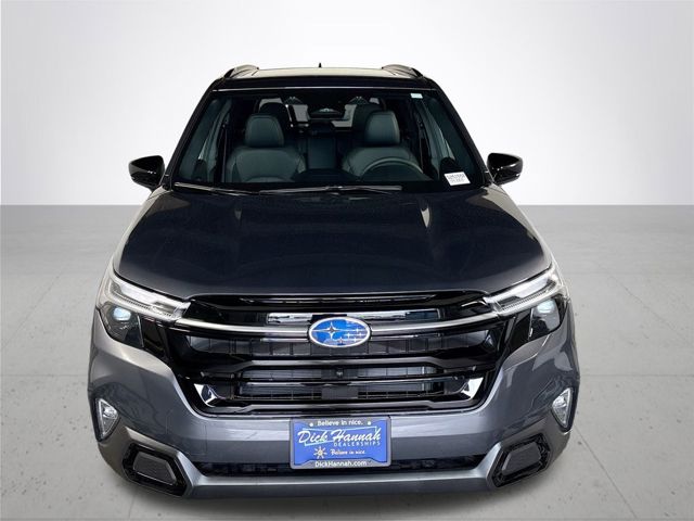 2025 Subaru Forester Touring photo 3