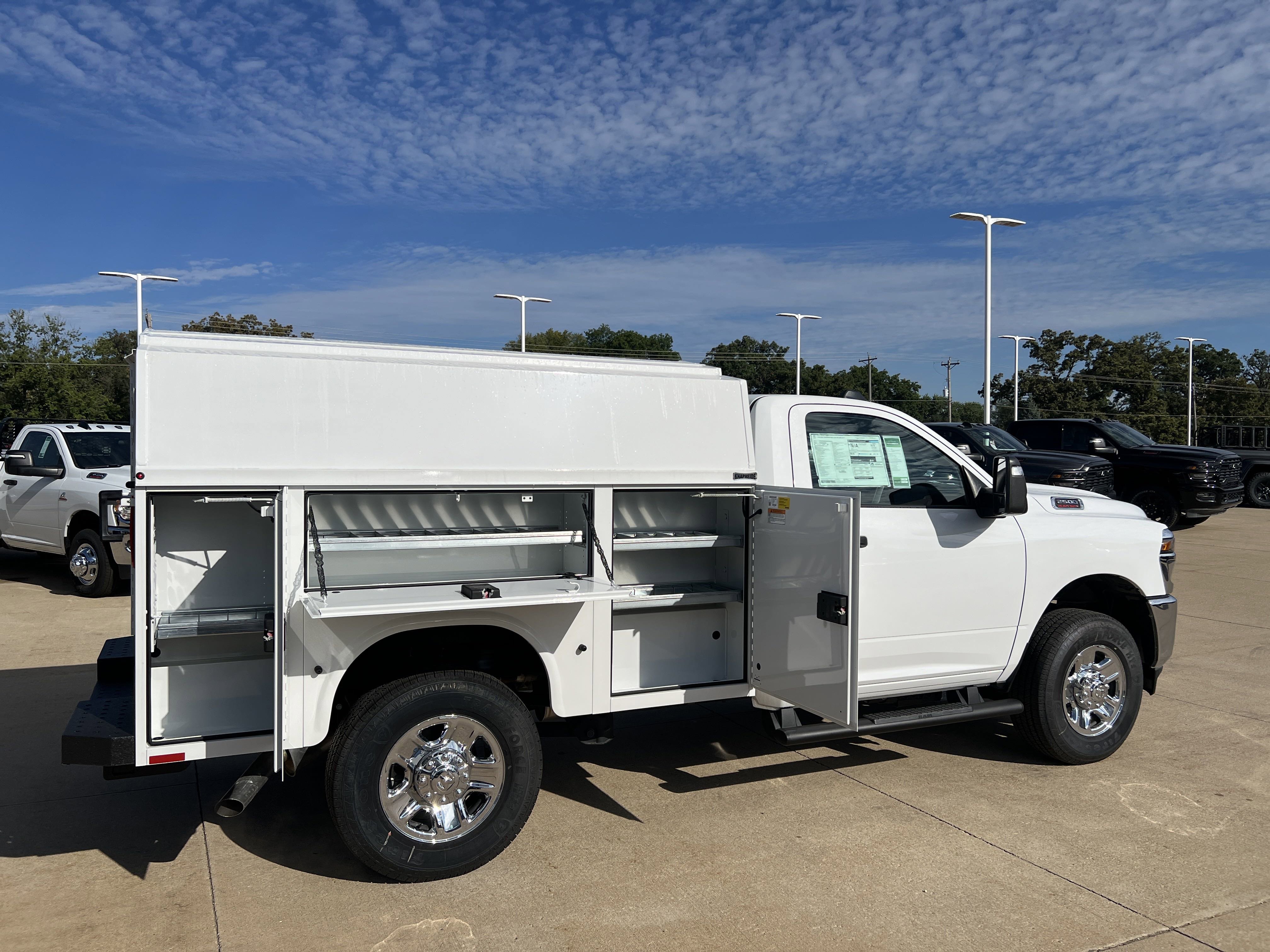 2025 Ram 2500 Tradesman photo 2