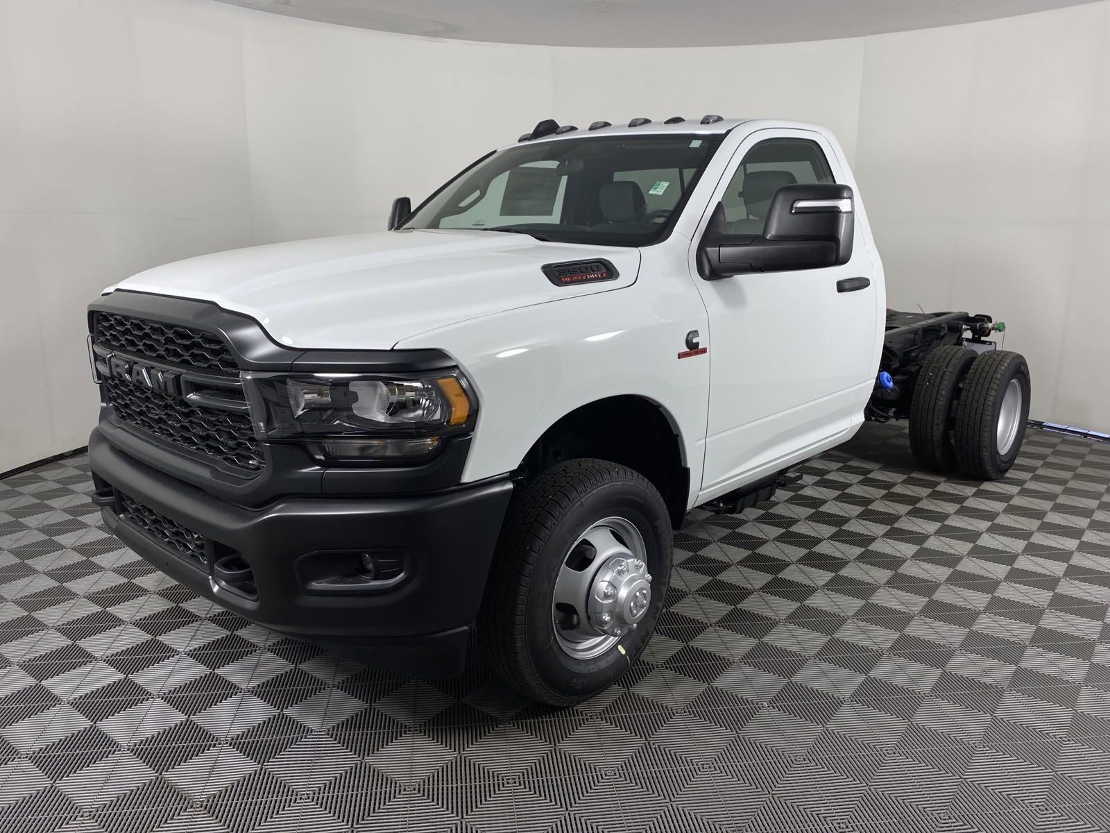 2024 Ram 3500 photo 7
