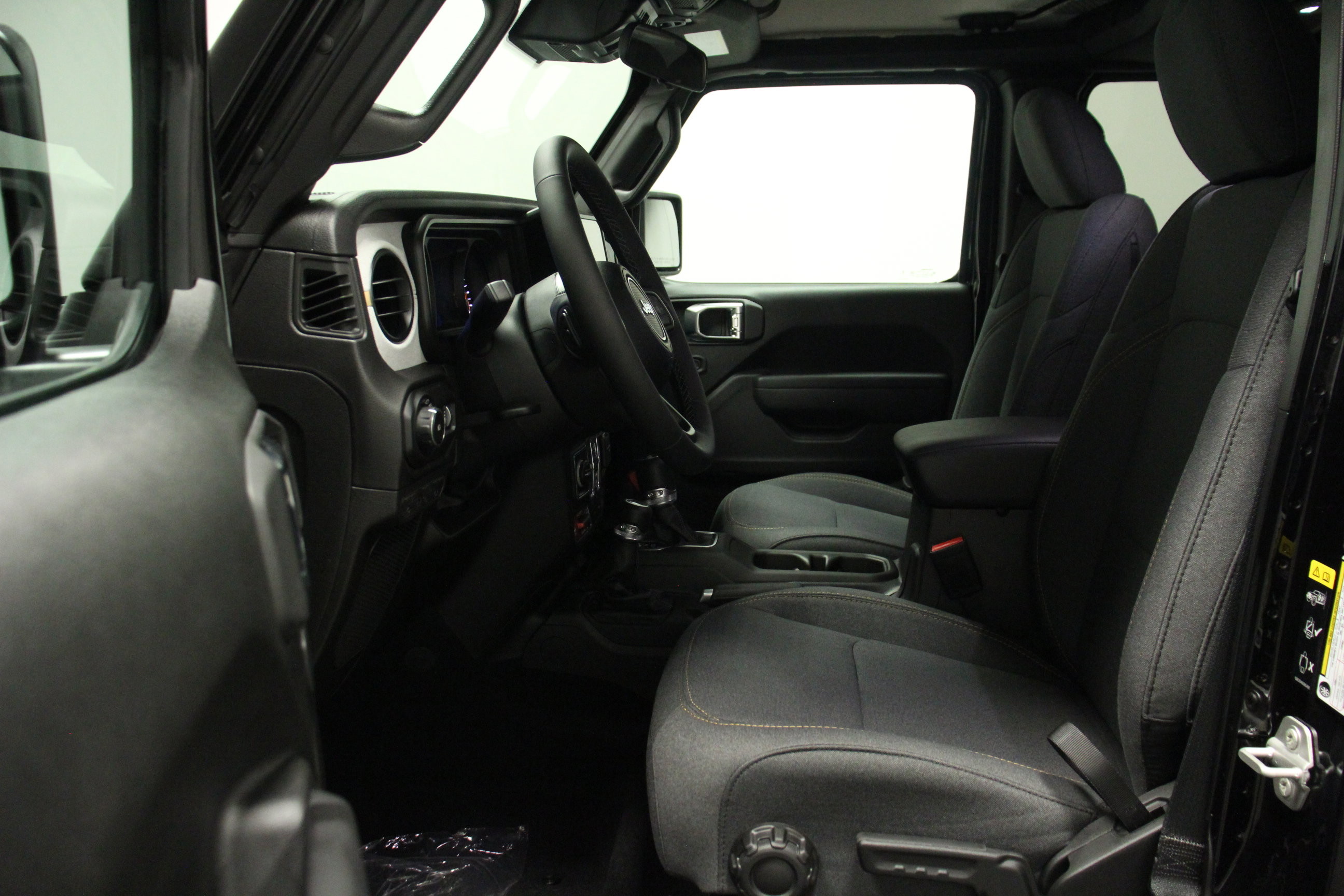 2025 Jeep Wrangler Willys photo 13