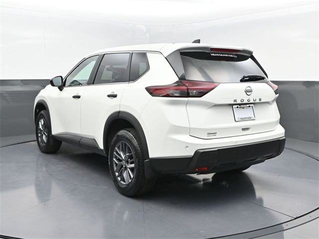 2026 Nissan Rogue S photo 4