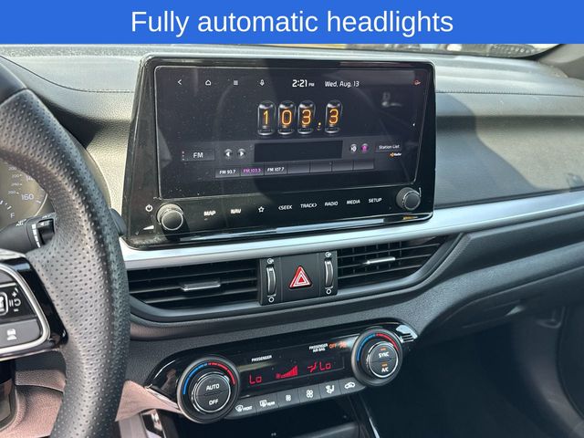 2022 Kia Forte GT-Line photo 12