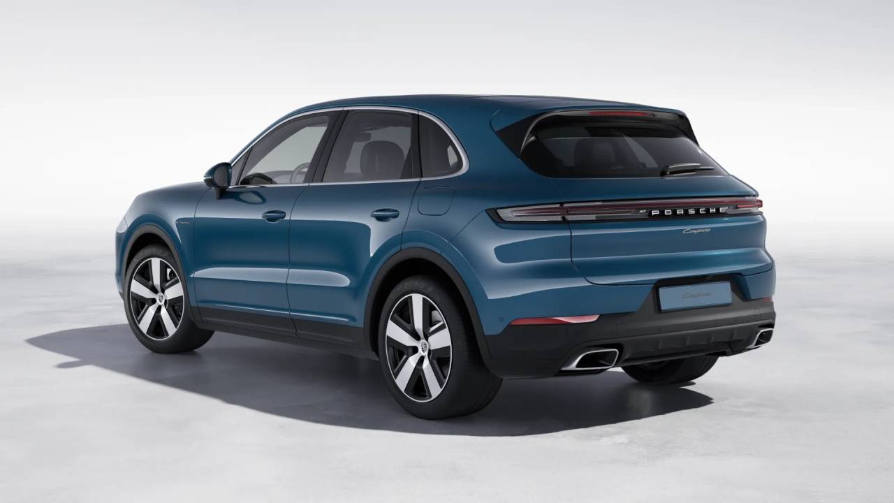 2025 Porsche Cayenne E-Hybrid photo 3