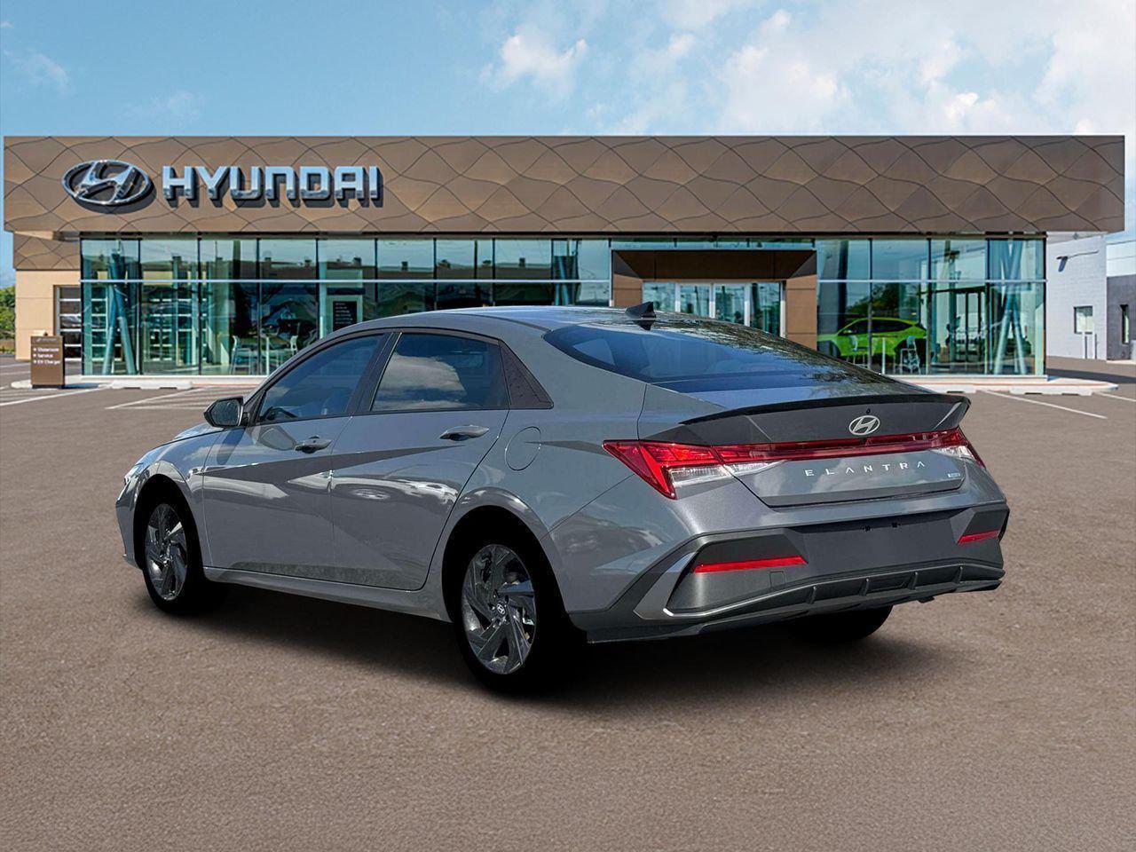 2026 Hyundai Elantra Hybrid Blue photo 4