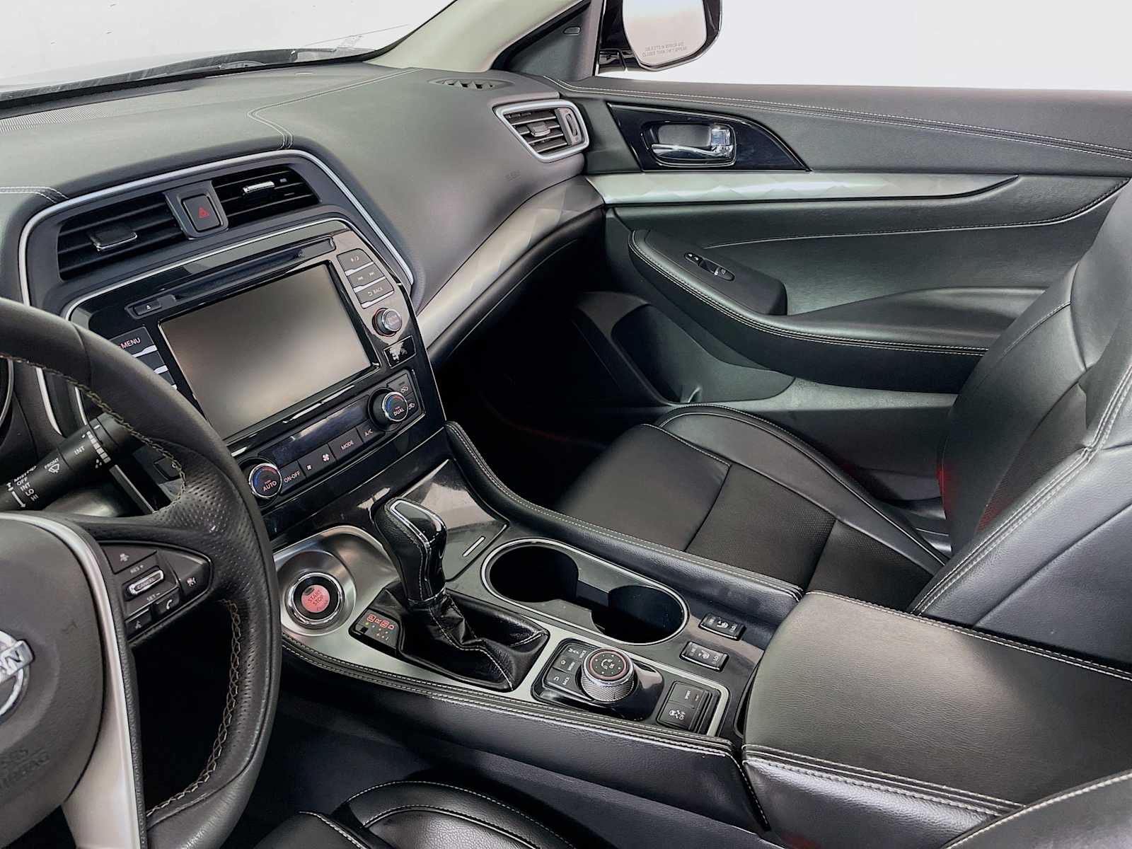 2020 Nissan Maxima SV photo 18