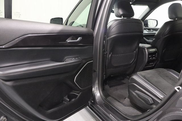 2022 Jeep Grand Cherokee Altitude photo 10