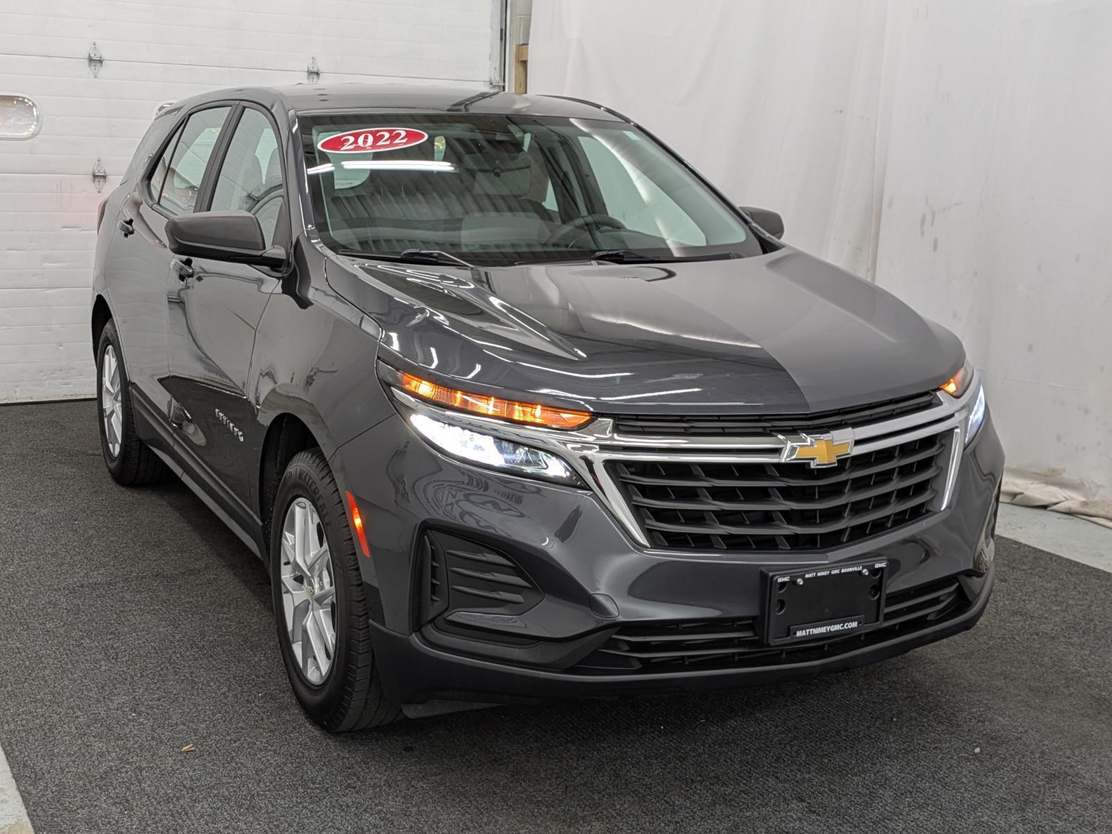 2022 Chevrolet Equinox LS photo 12