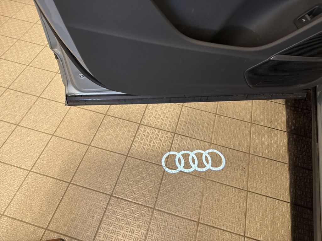 2025 Audi Q7 45 Premium Plus photo 18