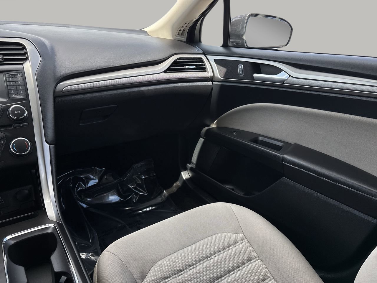 2018 Ford Fusion Hybrid S photo 15