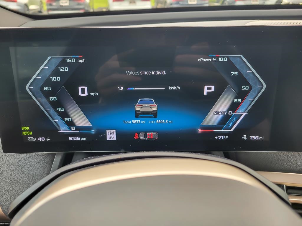 2024 BMW IX - Image 12