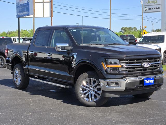 2025 Ford F-150 XLT photo 2