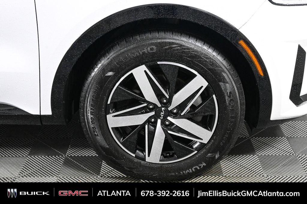 2023 Kia Sorento S photo 32