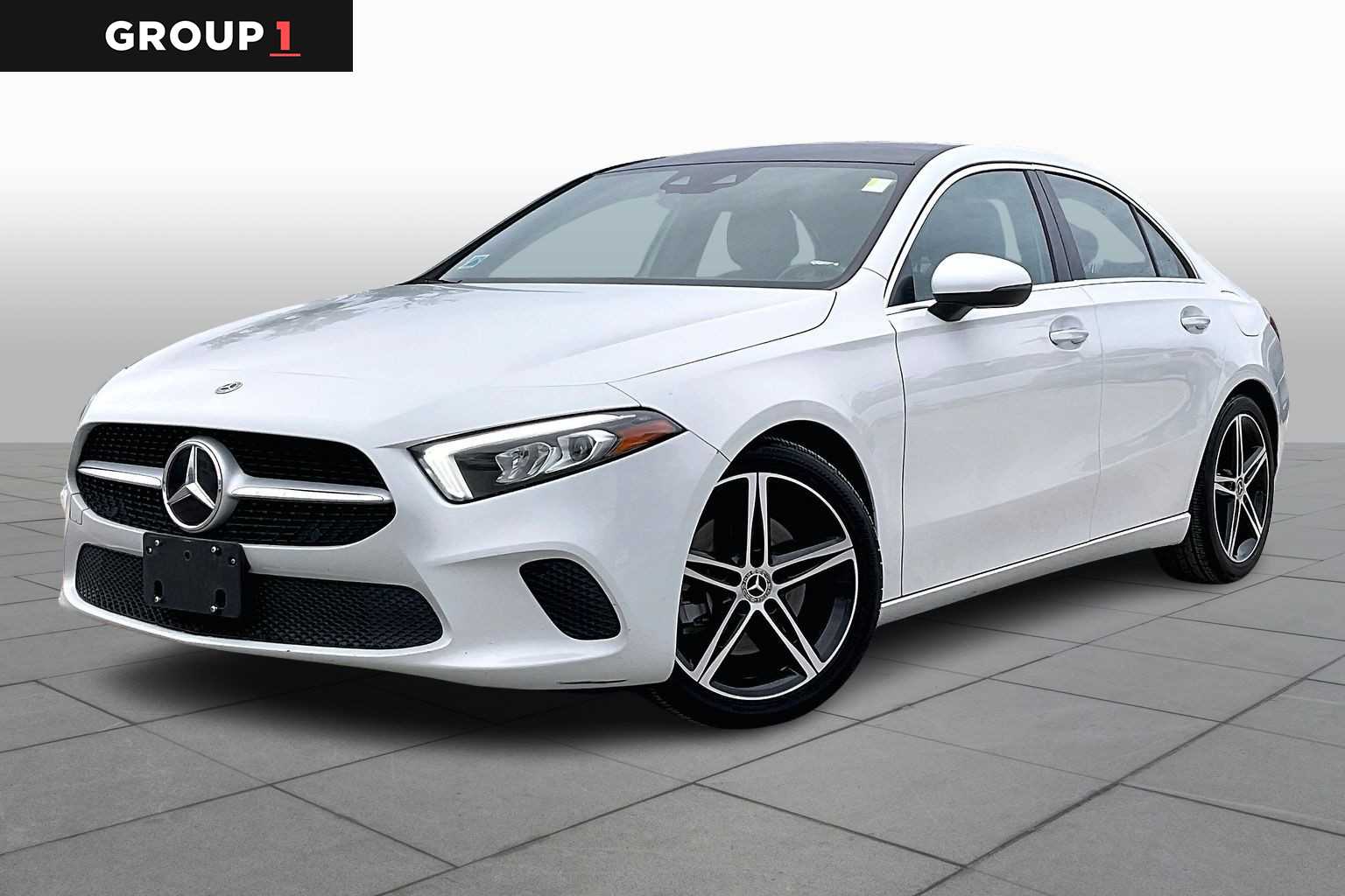 2021 Mercedes-Benz A-Class A220's photo