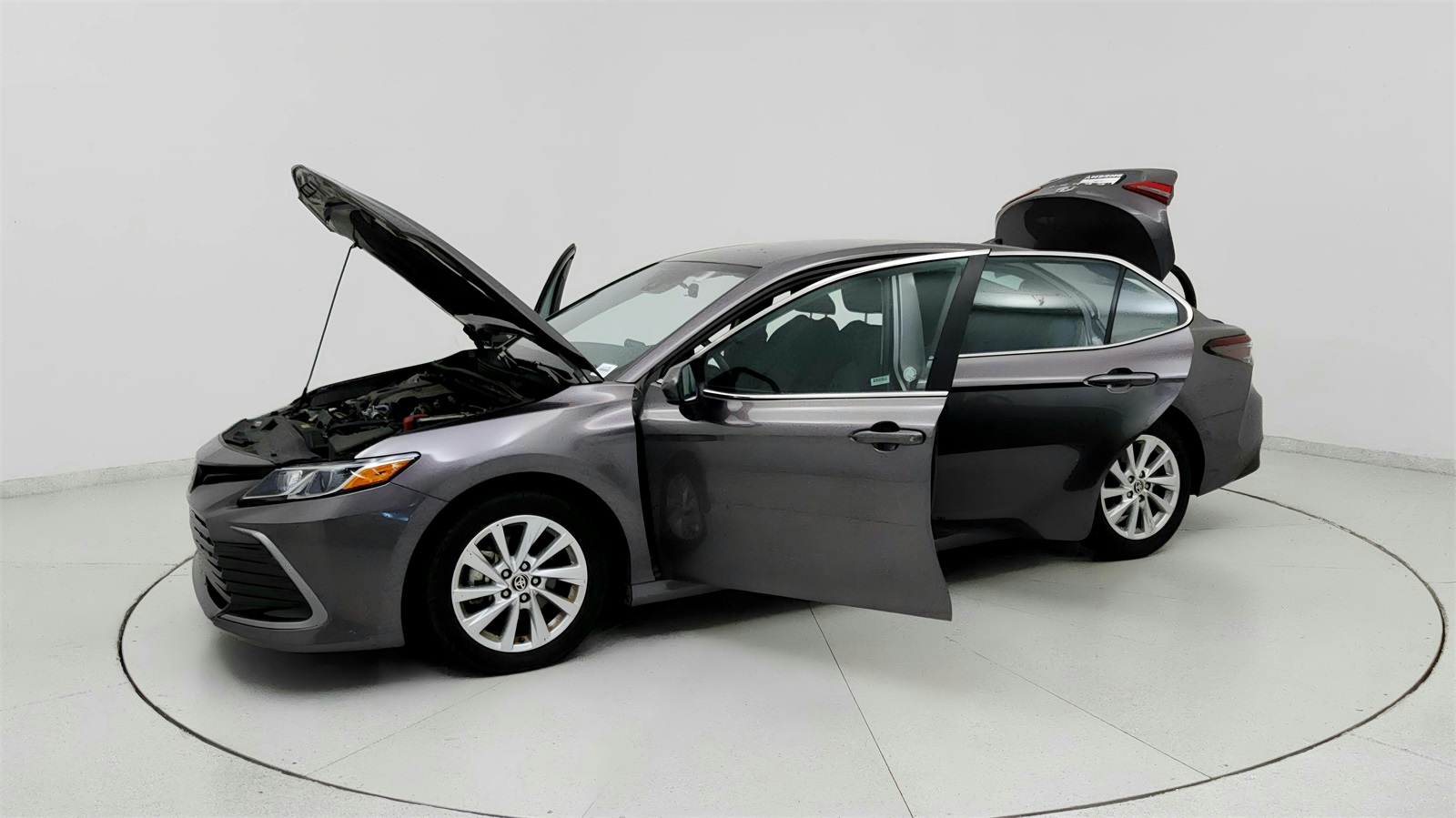 2024 Toyota Camry LE photo 10
