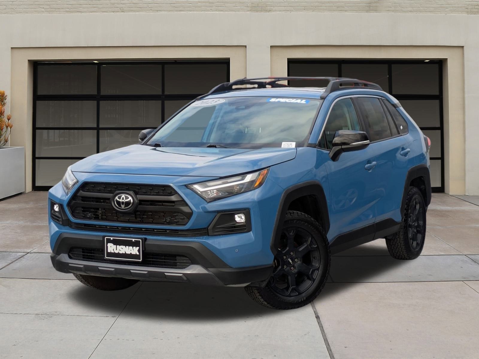 2023 Toyota RAV4 TRD photo 3