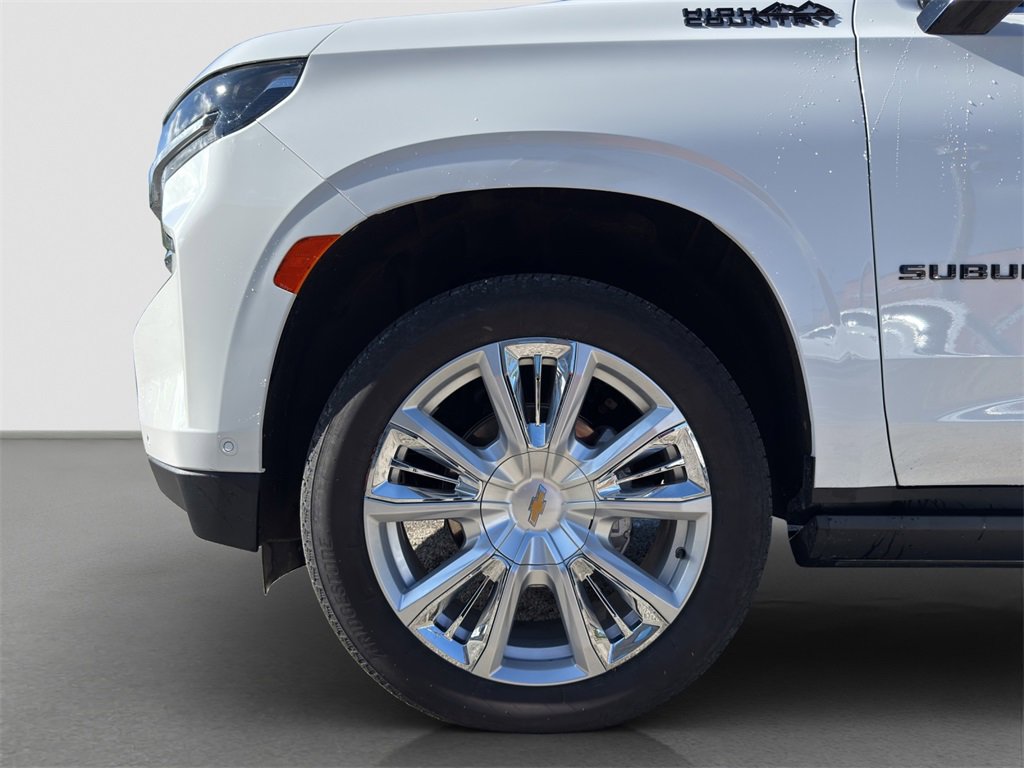 2024 Chevrolet Suburban High Country photo 4