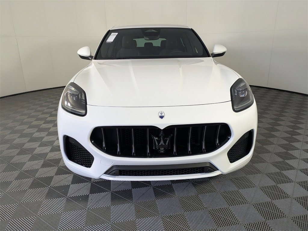 2025 Maserati Grecale photo 2
