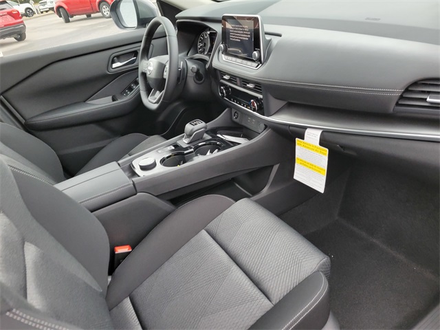 2026 Nissan Rogue SV photo 18