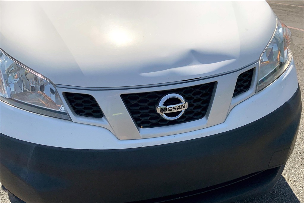 2017 Nissan NV200 S photo 29