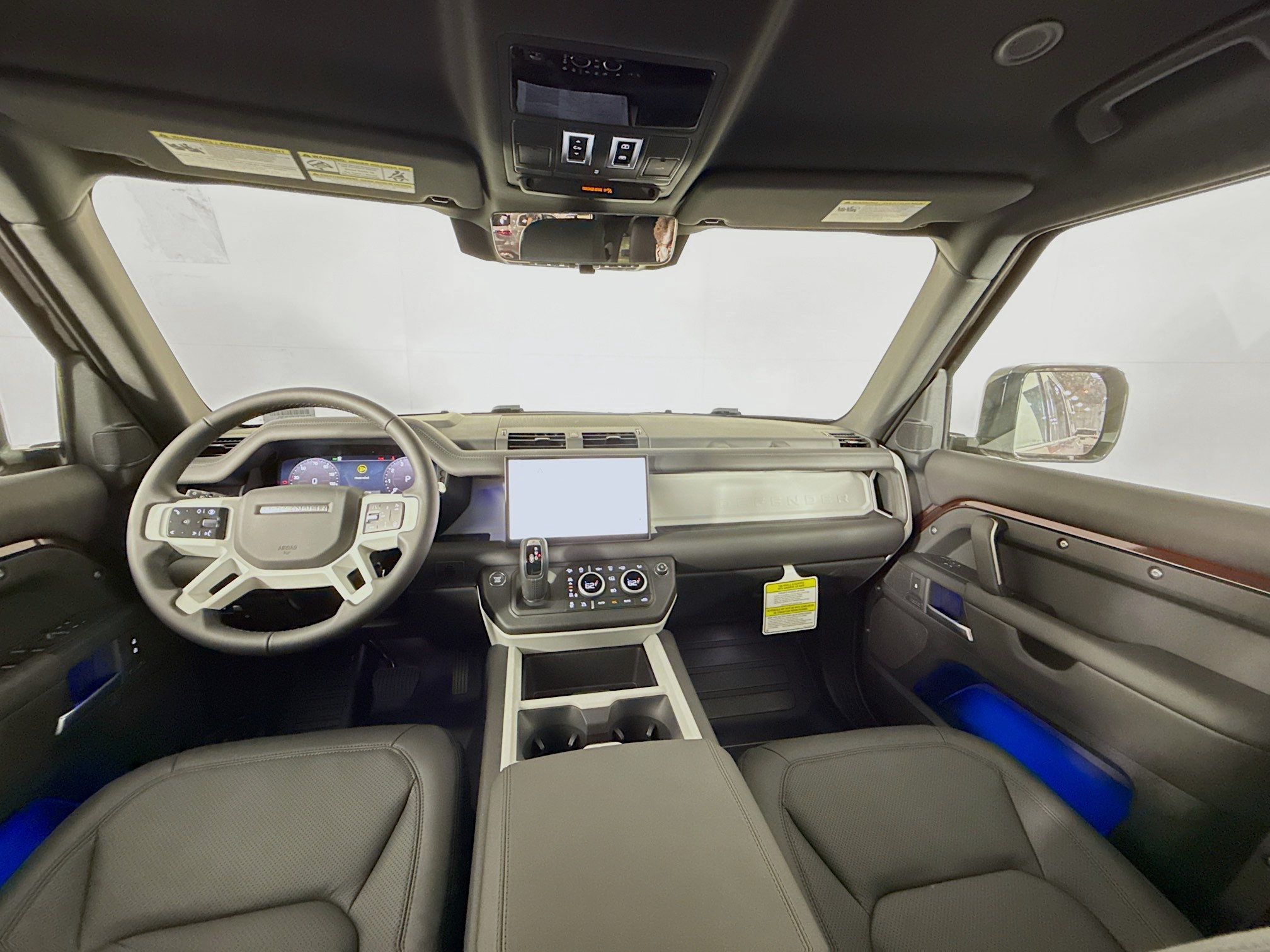 2025 Land Rover Defender 130 X-Dynamic SE photo 15