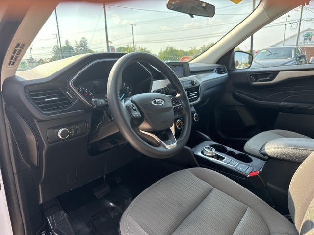 2022 Ford Escape S photo 9