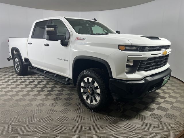 2024 Chevrolet Silverado 2500HD Custom's photo