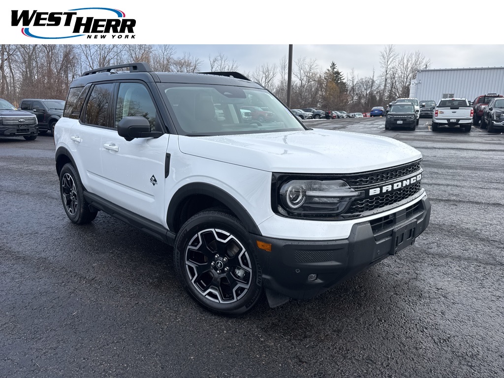 2025 Ford Bronco Sport Outer Banks's photo