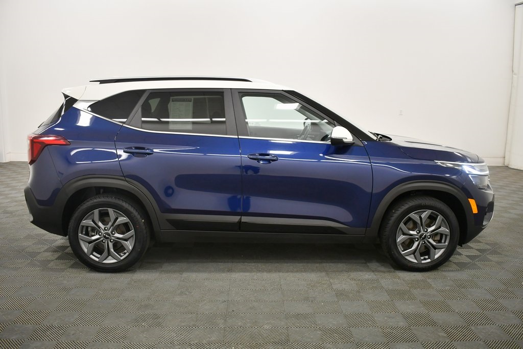 2024 Kia Seltos S photo 5