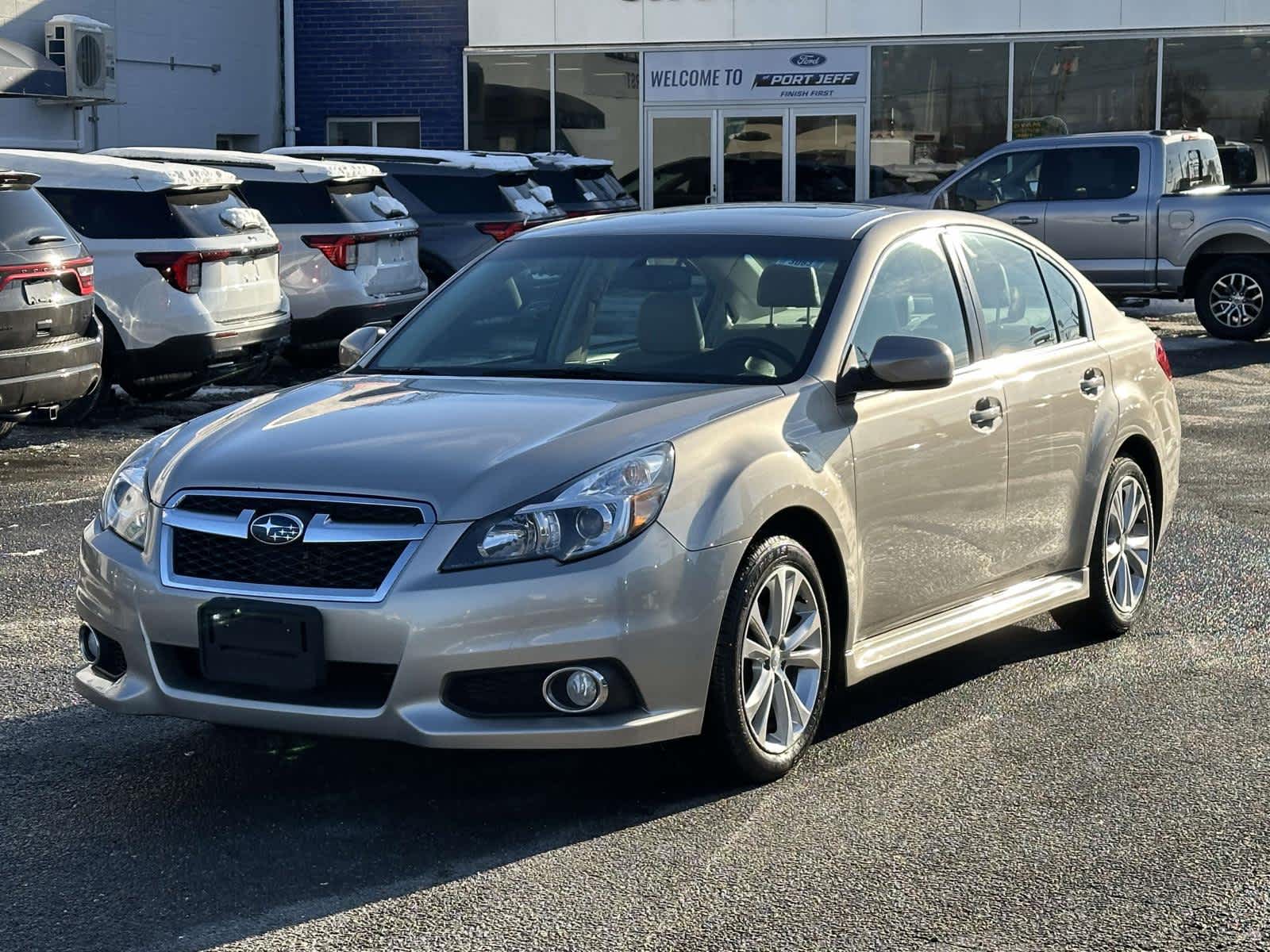 2014 Subaru Legacy 2.5i Limited's photo