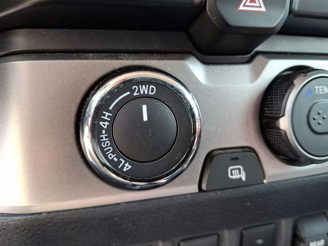 2022 Toyota Tacoma SR5 V6 photo 17