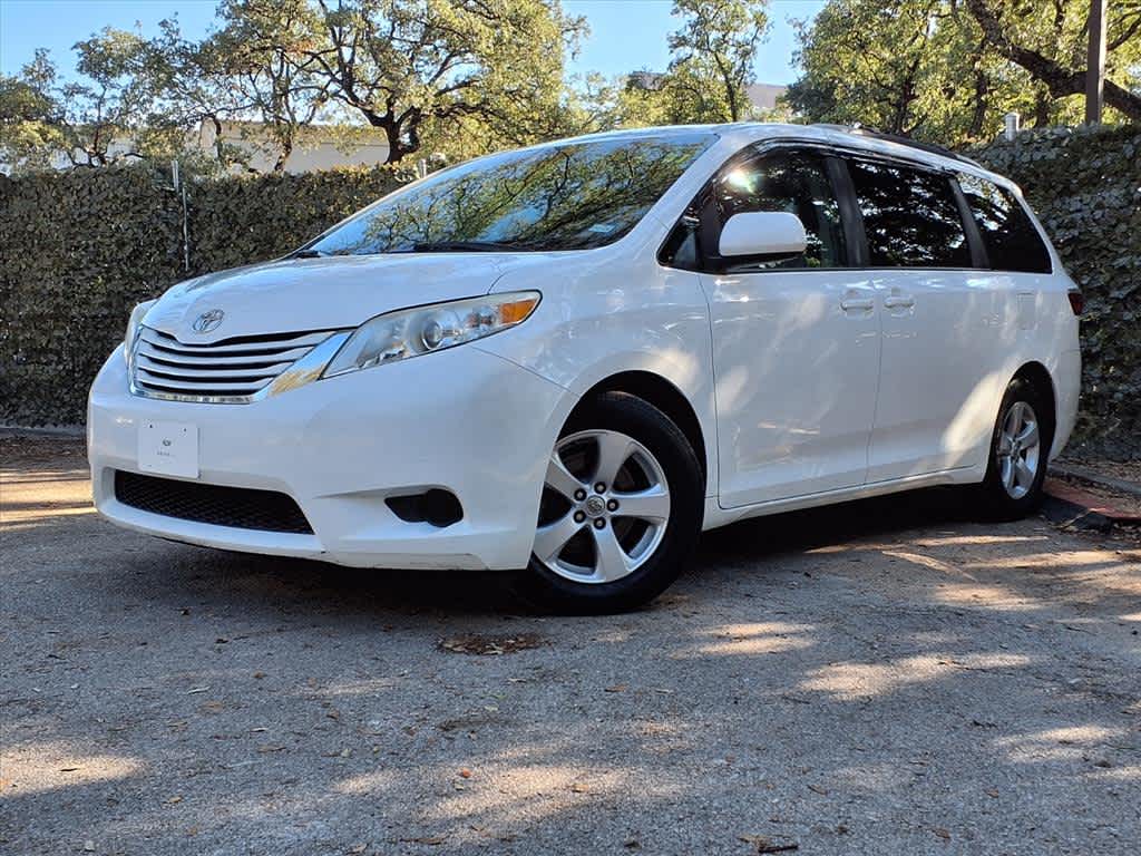 2015 Toyota Sienna LE