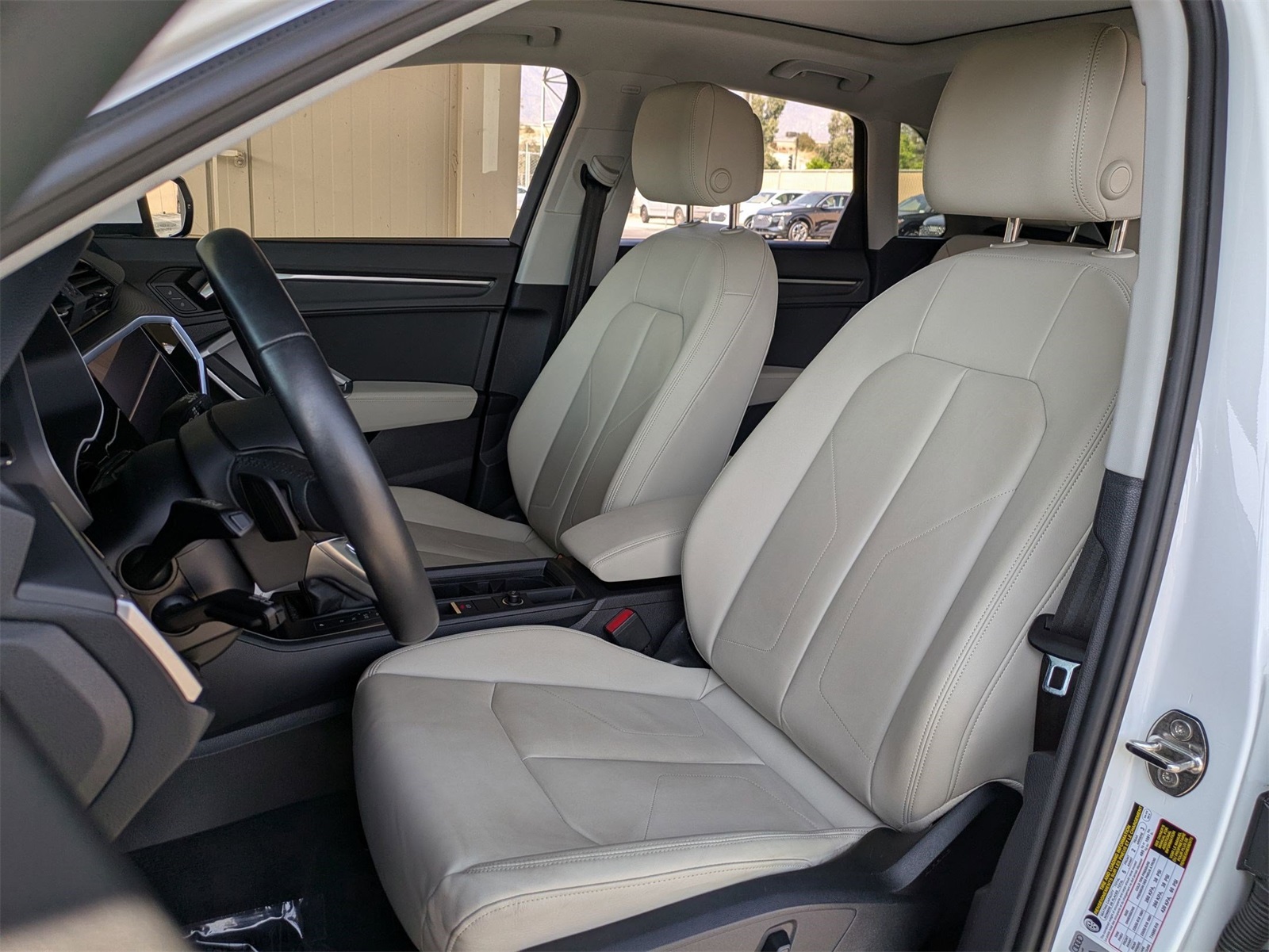 2022 Audi Q3 S line Premium photo 26