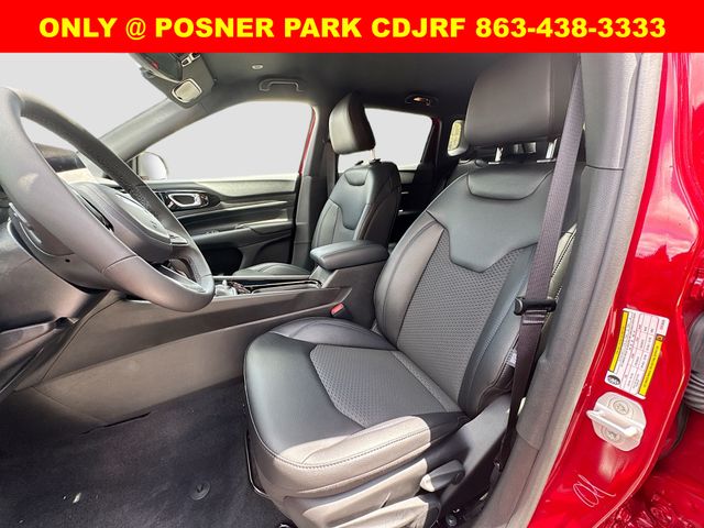 2025 Jeep Compass Latitude photo 16