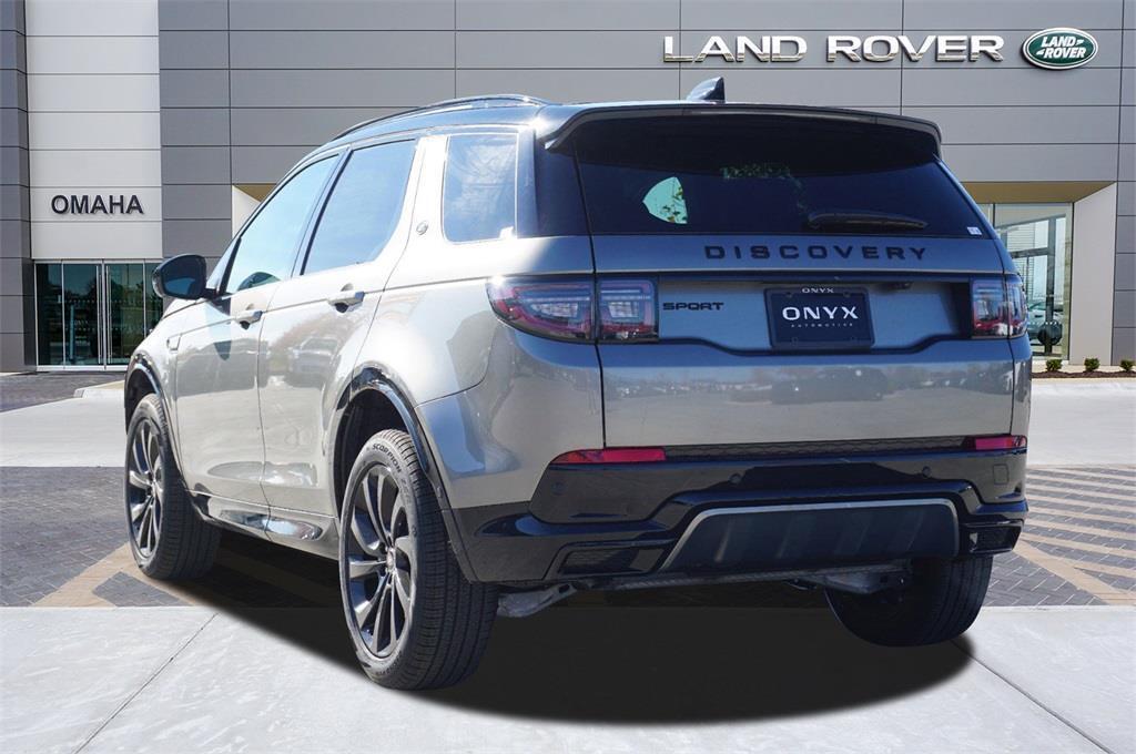 2025 Land Rover Discovery Sport Dynamic SE photo 4