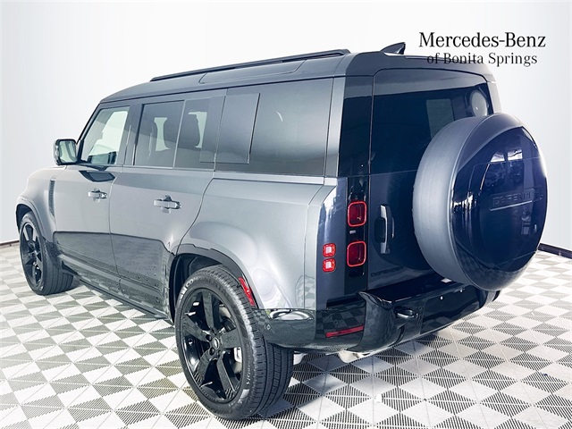 2025 Land Rover Defender 110 X-Dynamic SE photo 5