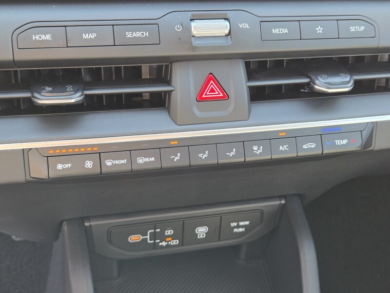 2025 Kia K4 LXS photo 12