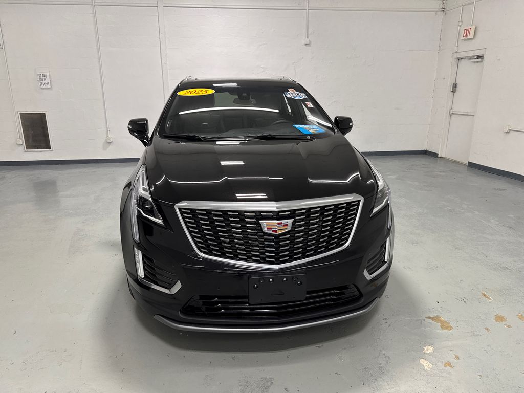 2025 Cadillac XT5 Premium Luxury photo 2