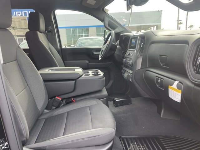 2026 Chevrolet Silverado 2500HD Custom photo 17