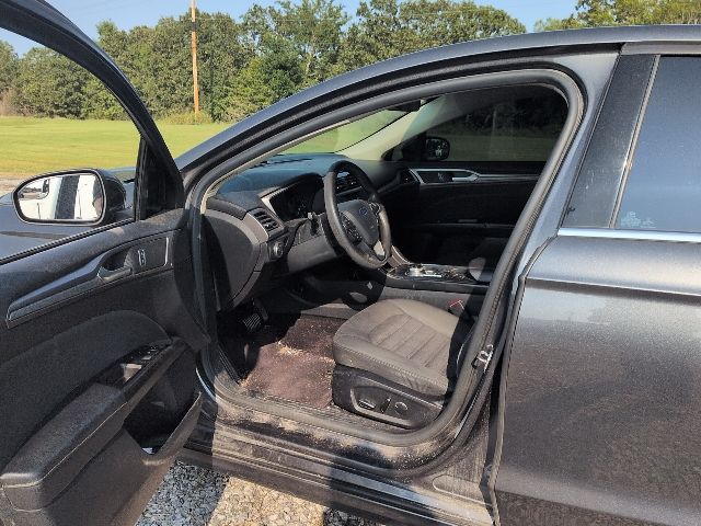 2017 Ford Fusion SE photo 10