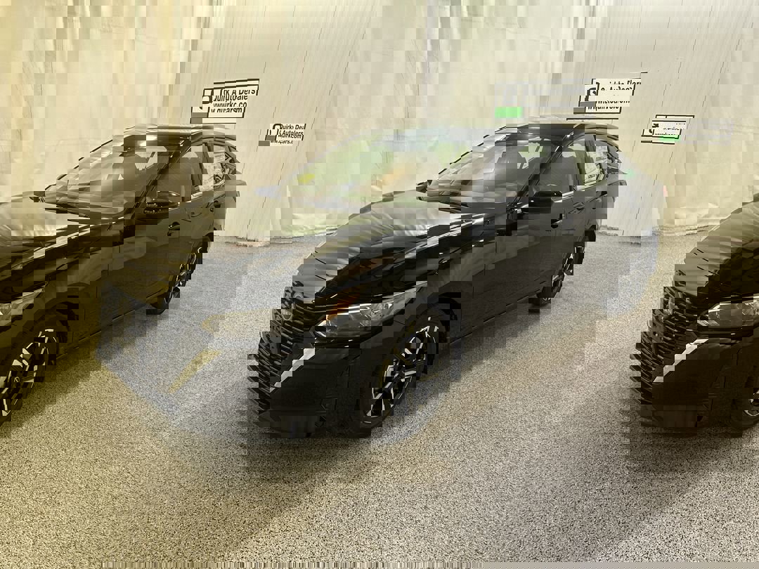 2025 Nissan Sentra SV photo 3