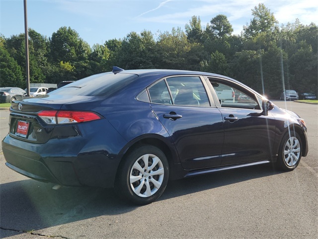 2020 Toyota Corolla LE photo 3