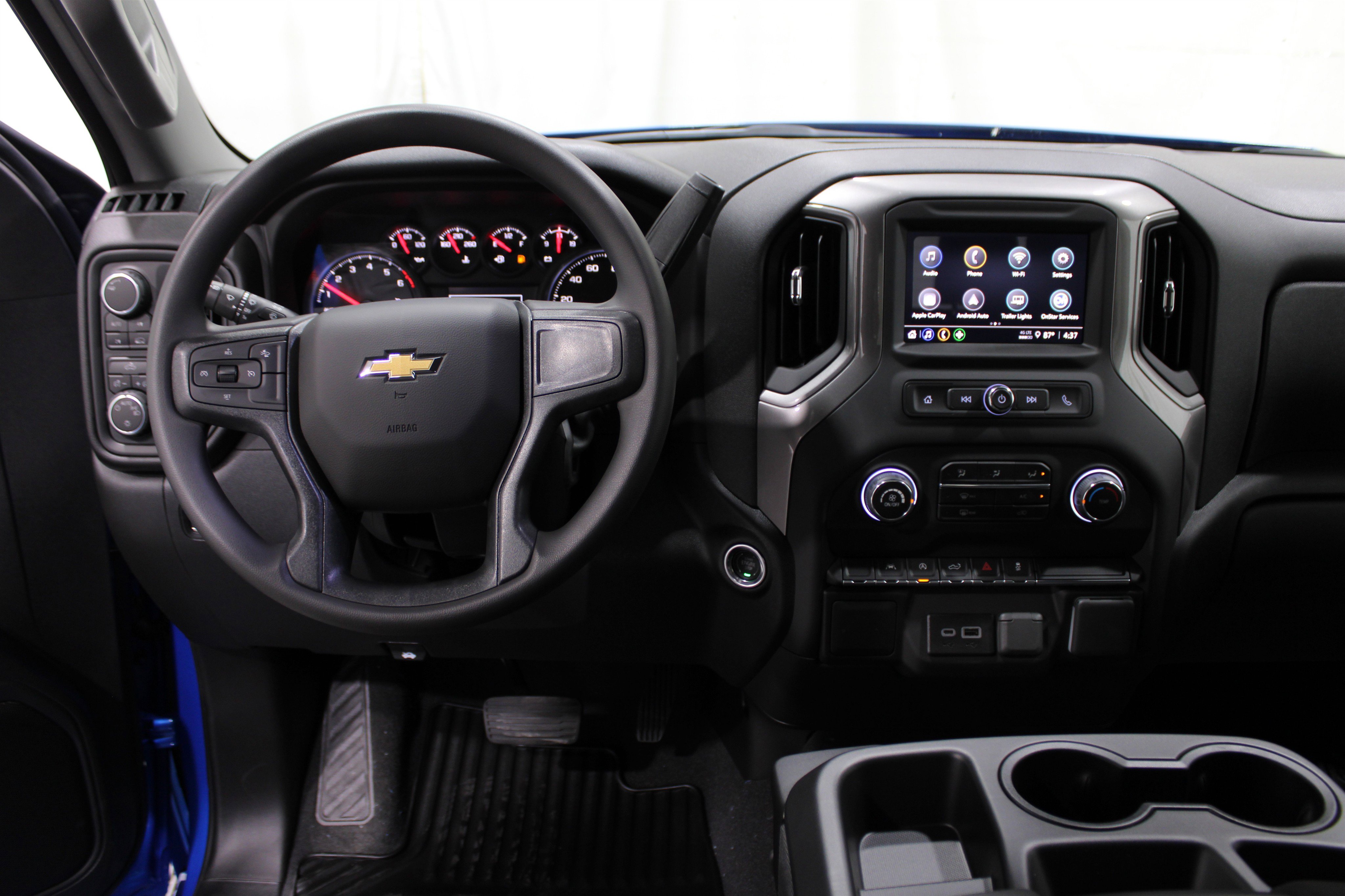 2026 Chevrolet Silverado 1500 Custom photo 2