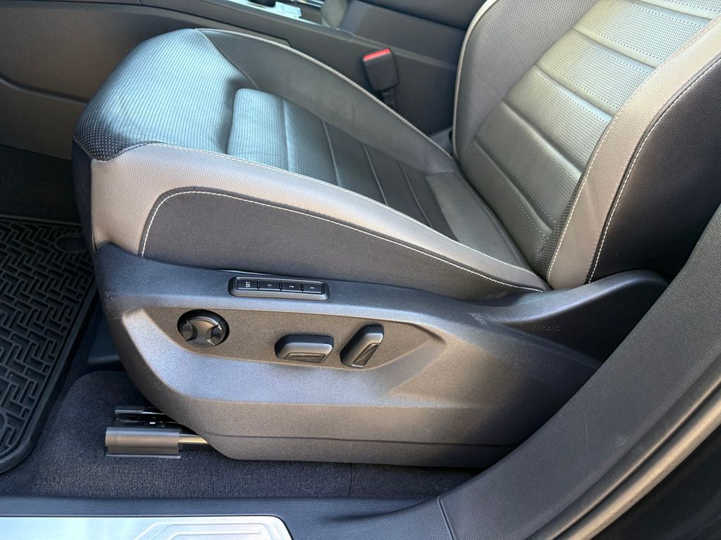 2021 Volkswagen Atlas V6 SEL Premium R-Line photo 14